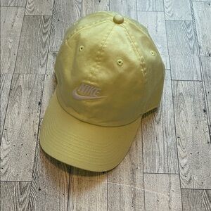 Nike unisex club cap unstructured yellow size m/l